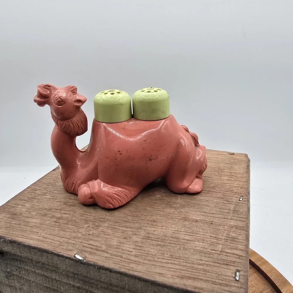 Vintage Camel with 2 Humps Salt & Pepper Shakers Plastic Salmon&Lime Green, Rare